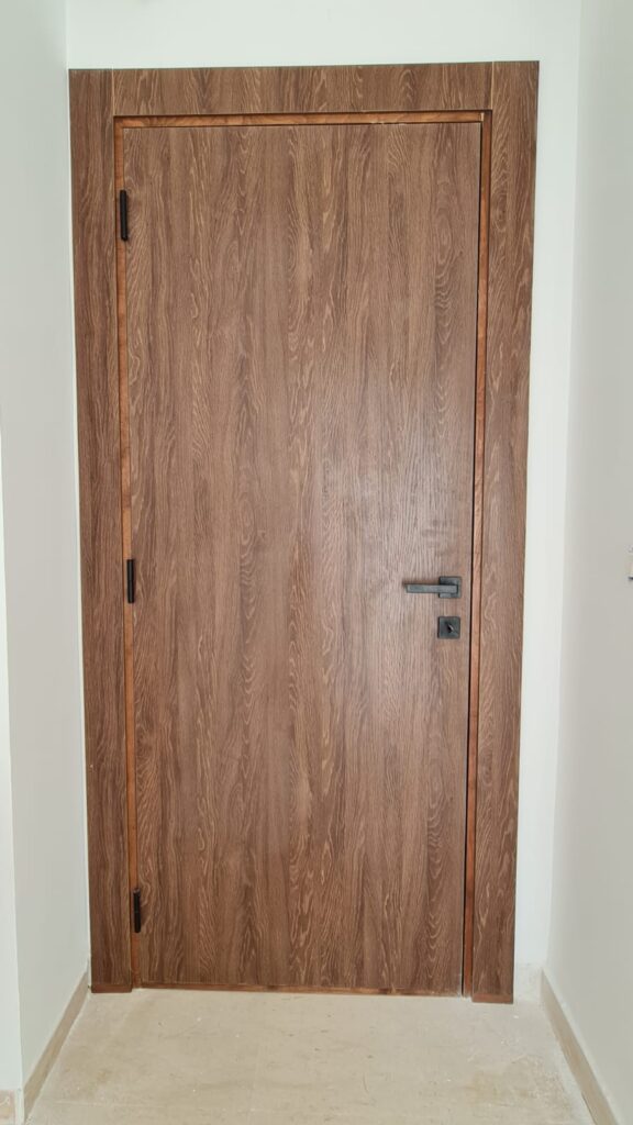 Nos portes nobles intérieurs à la résidence green 2 d'immobilière ben hassine